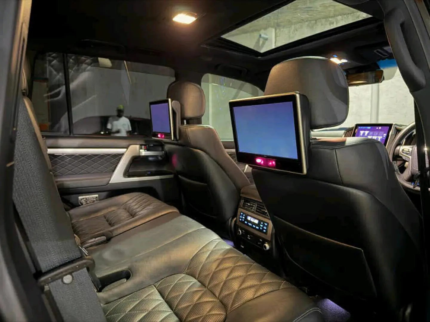 Black 2018 Toyota Land Cruiser 200 Series ZX thumbnail 6