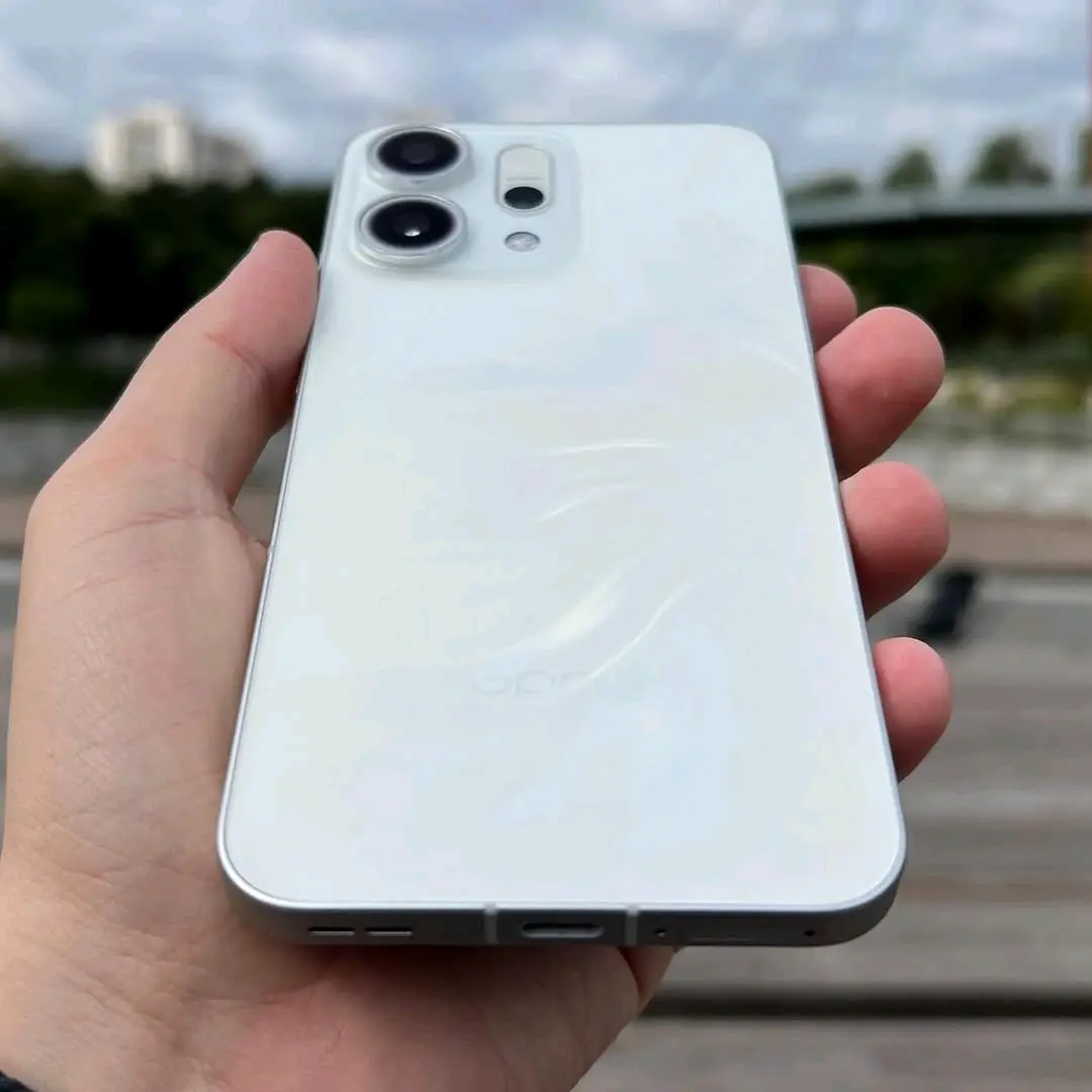 Used Oppo Reno 14 Smartphone 512GB thumbnail 5