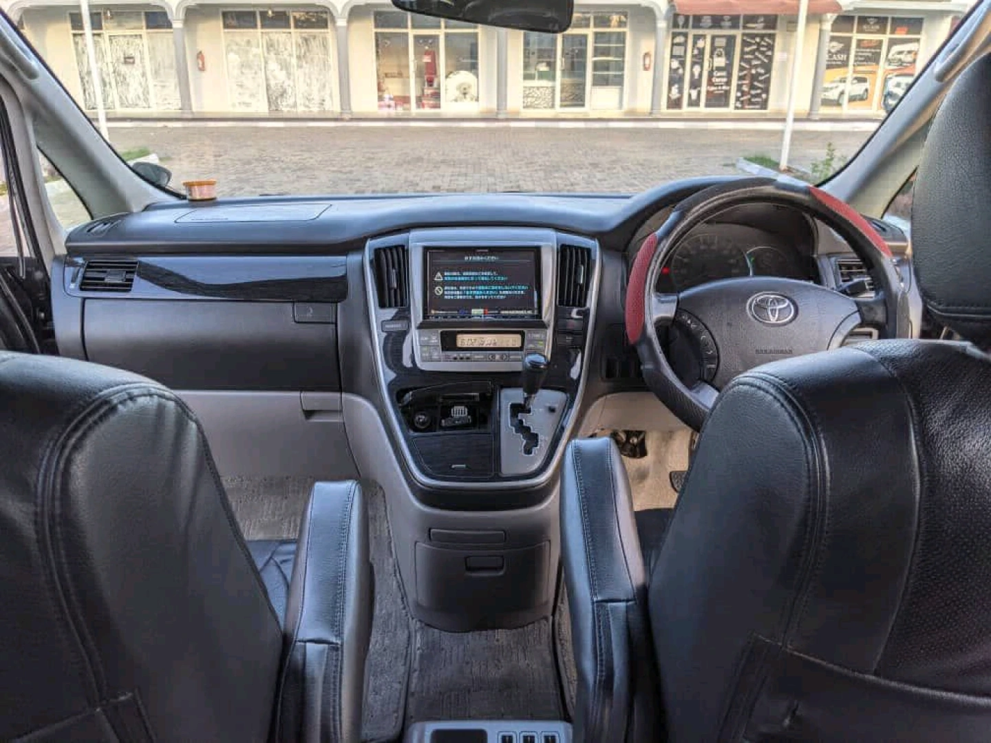 Toyota Alphard 2006 Minivan thumbnail 7