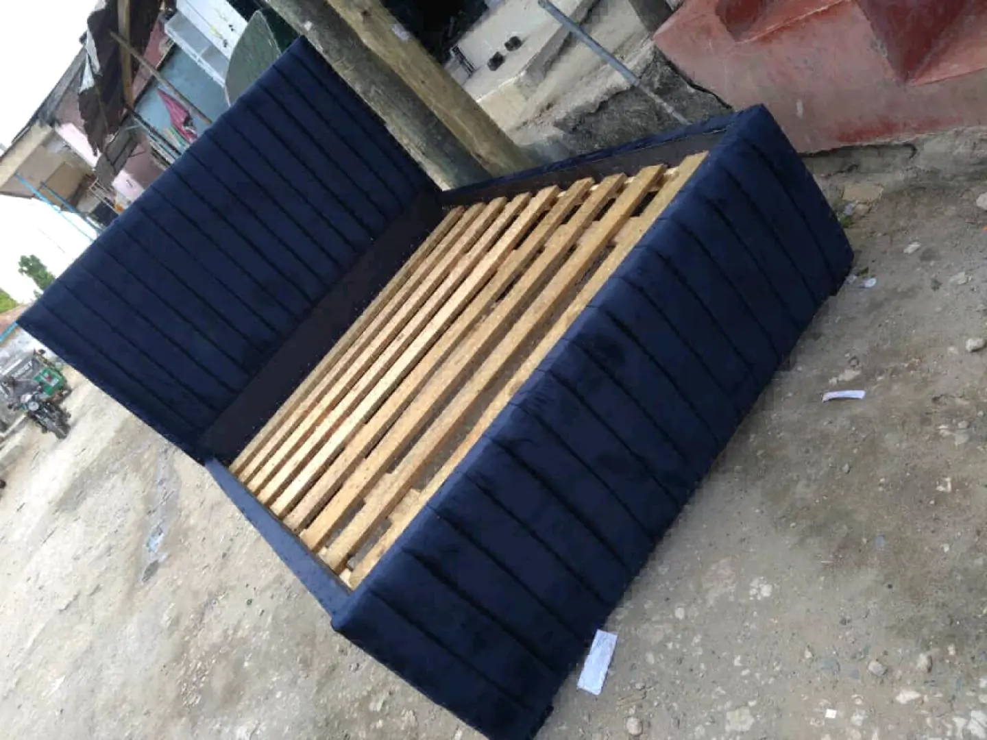 Kitanda Kipya cha Sofa 5x6 Ubungo thumbnail 3