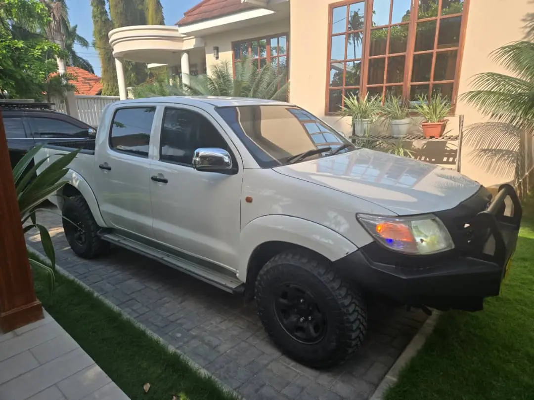 Toyota Hilux Double Cabin 2010 thumbnail 6