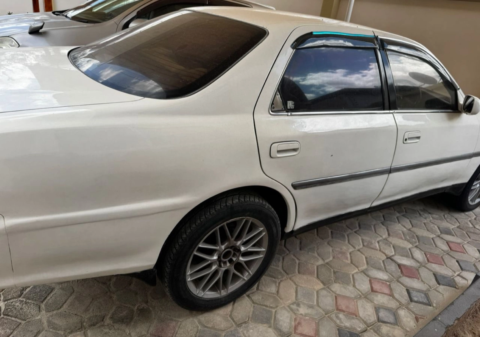 Used Toyota GX 100 Sedan (AC Full, Clean Engine) thumbnail 2