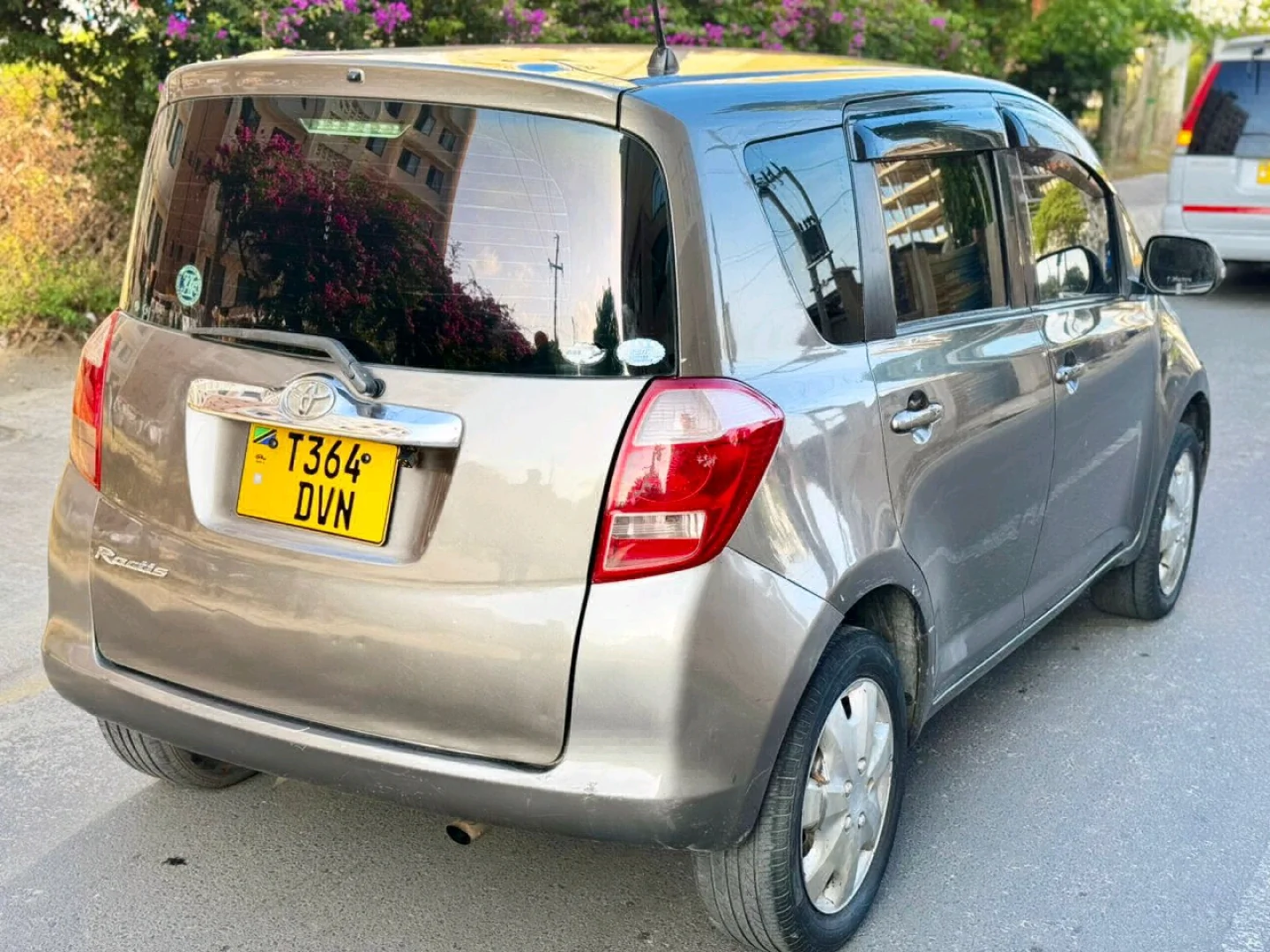 Toyota Ractis Automatic 1290 CC thumbnail 4