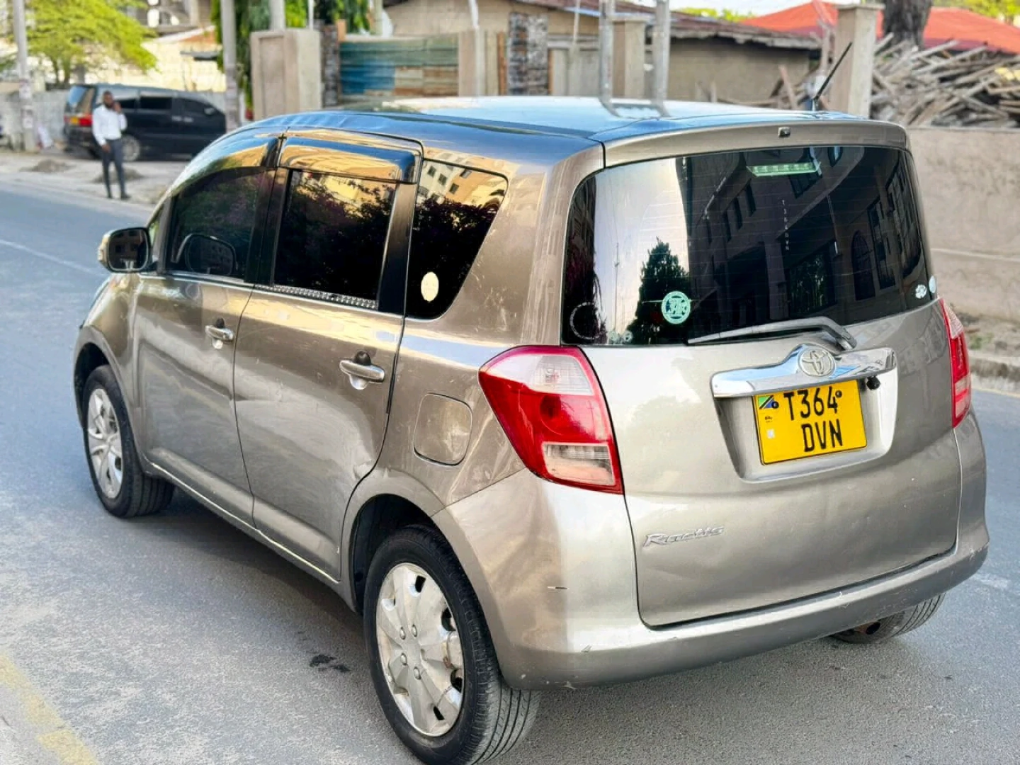 Toyota Ractis Automatic 1290 CC thumbnail 5
