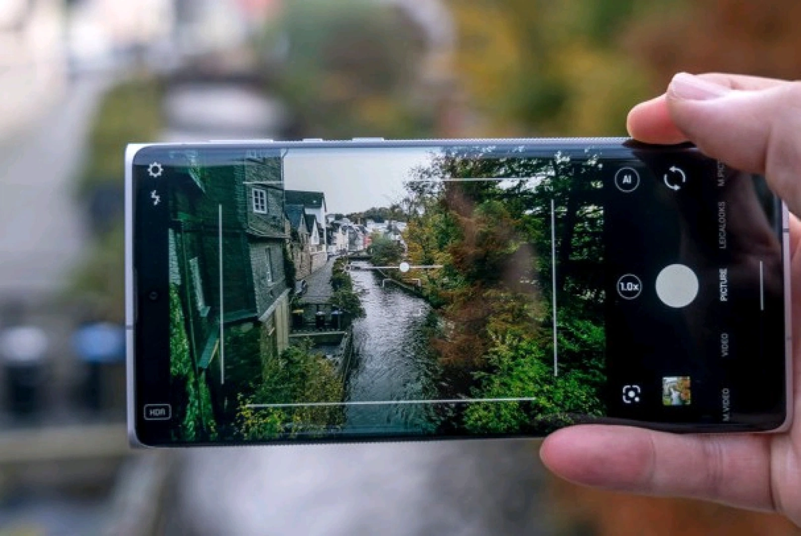 Used LEICA PHONE 01 (12GB RAM, 256GB Storage)