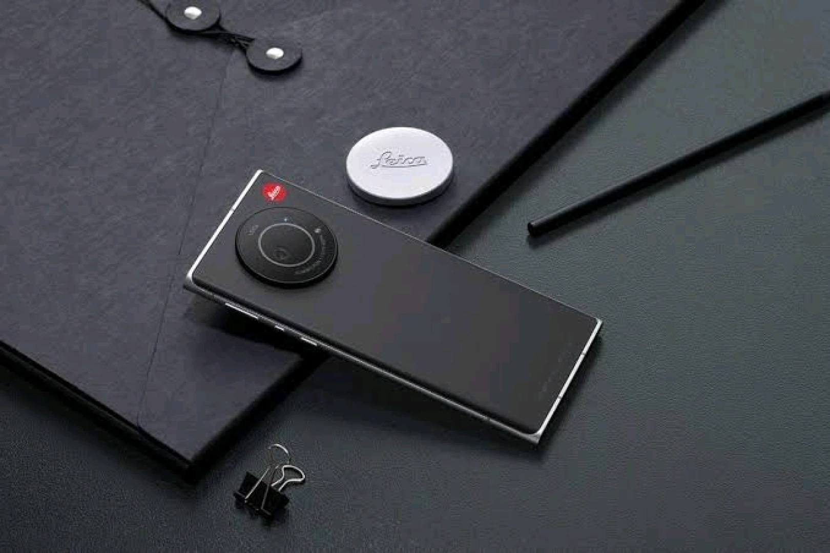 Used LEICA PHONE 01 (12GB RAM, 256GB Storage) thumbnail 2