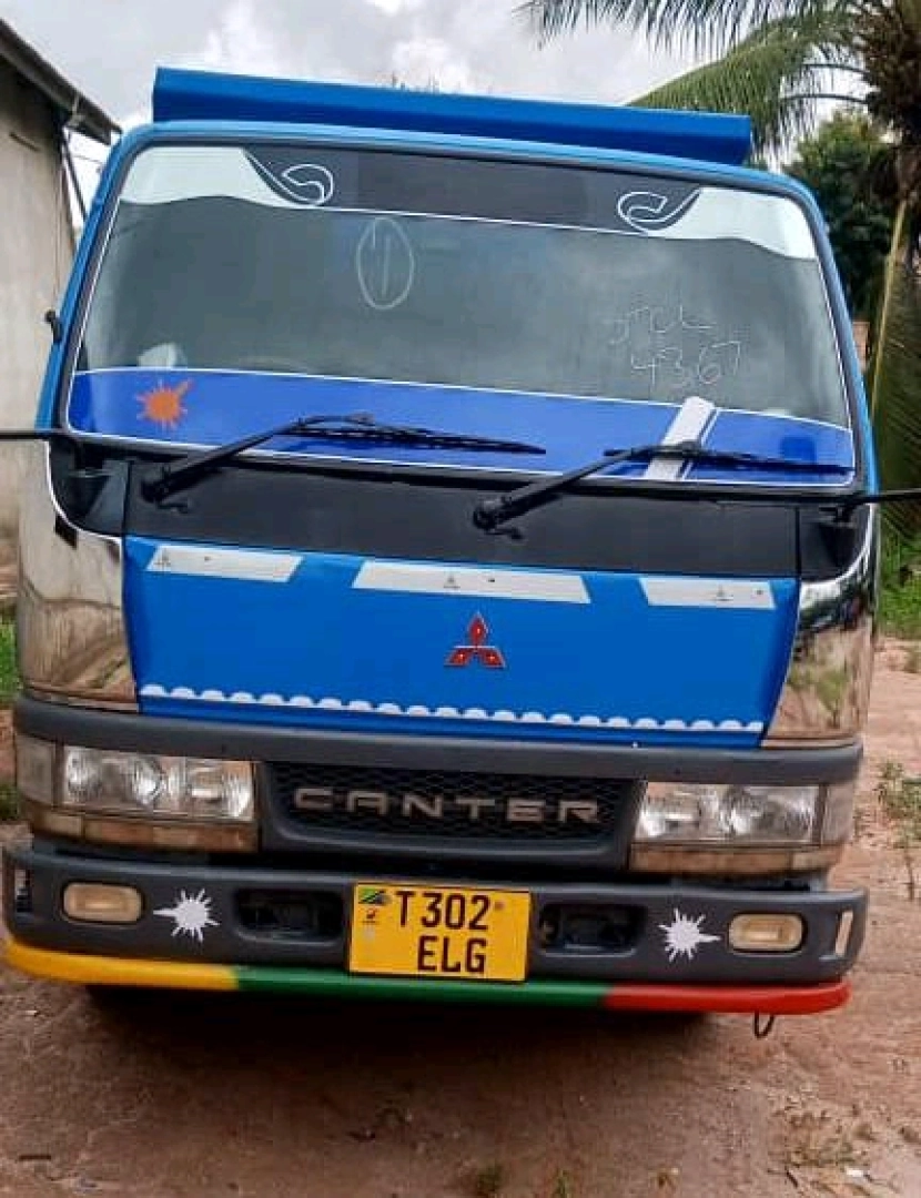Used Mitsubishi Canter Tipper Truck ELG (3 Ton)