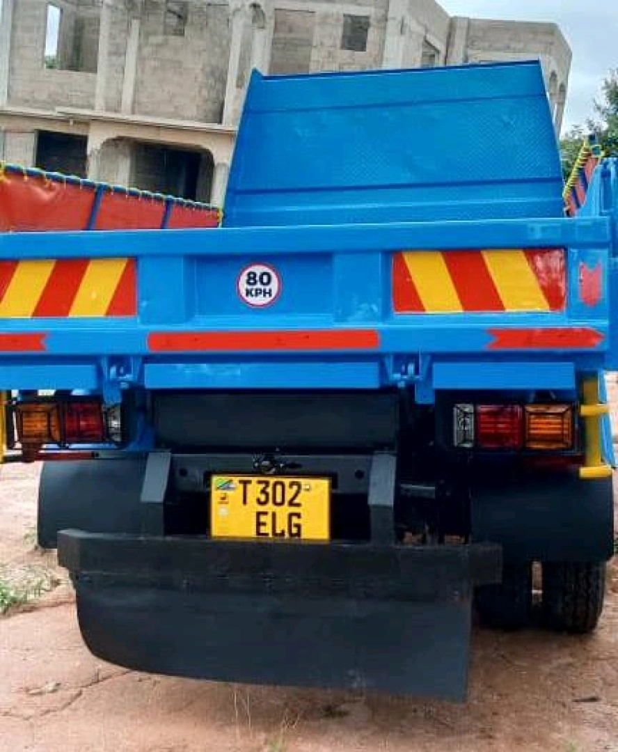Used Mitsubishi Canter Tipper Truck ELG (3 Ton) thumbnail 2