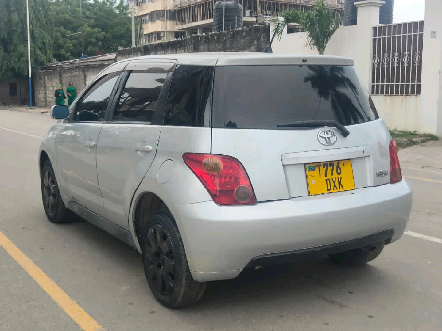 Toyota Ist Automatic 1290cc - Clean Condition thumbnail 3