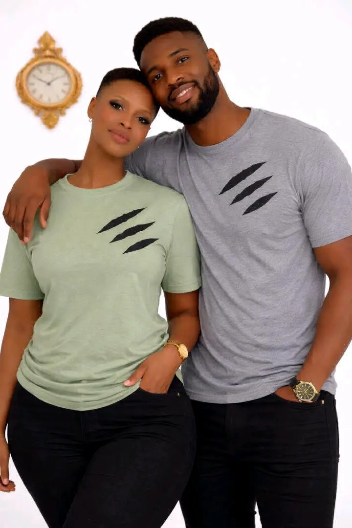 T-shirt Bora (Size Zote) thumbnail 5