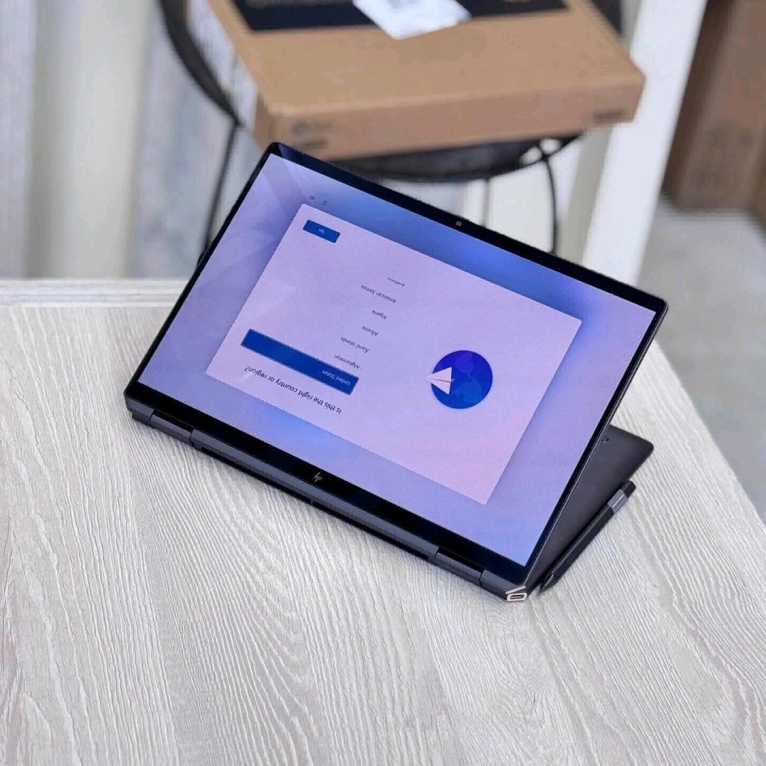 Brand New HP Spectre x360 2-in-1 i7 15th Gen 16GB/1TB SSD