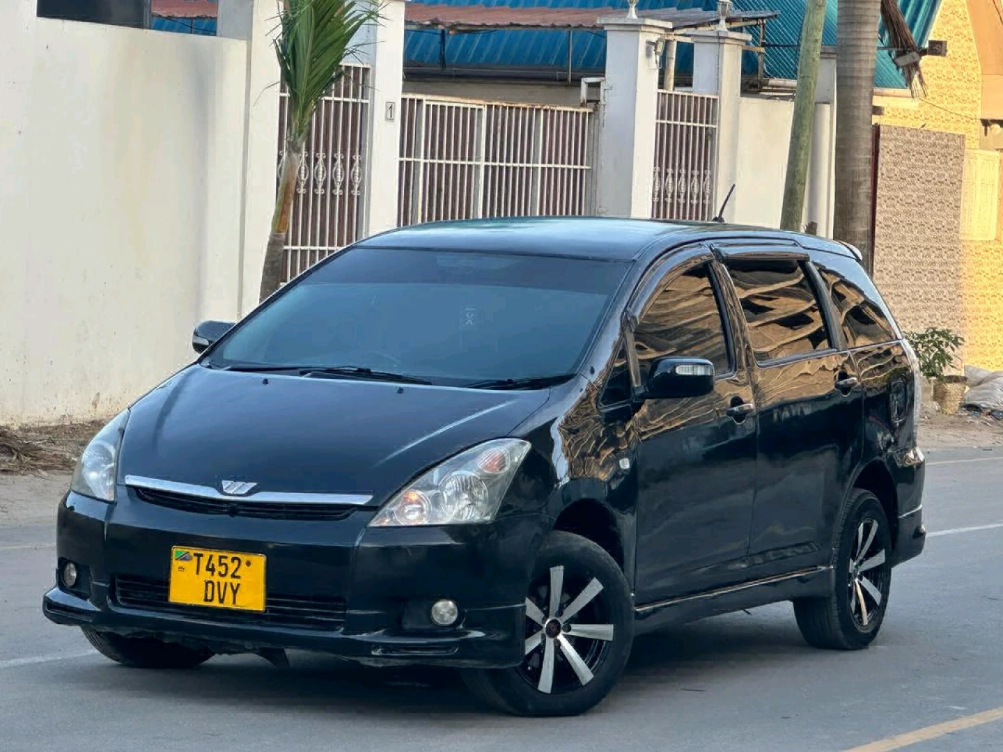 Toyota Wish 2006 Black Minivan (Reg DVY)