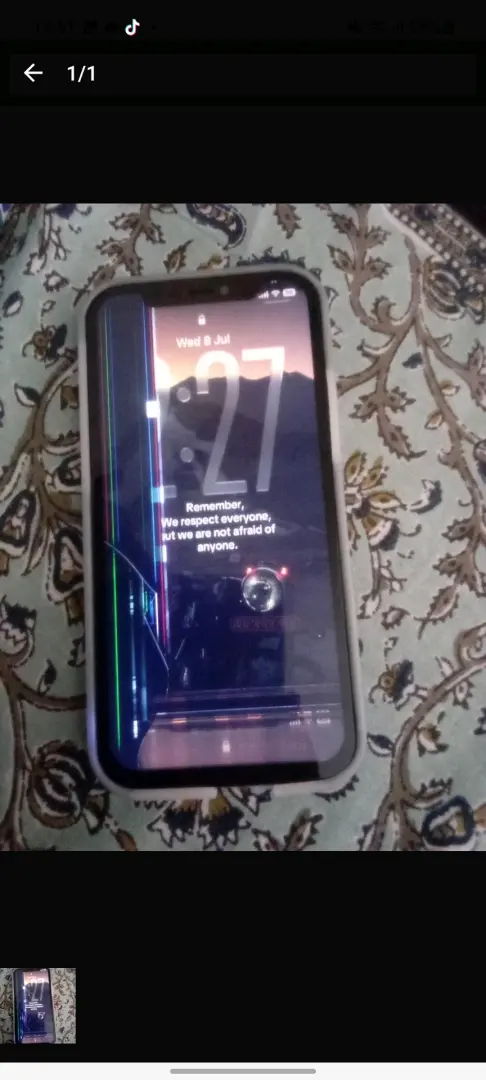 IPhone 12 (Cracked Screen) thumbnail 2