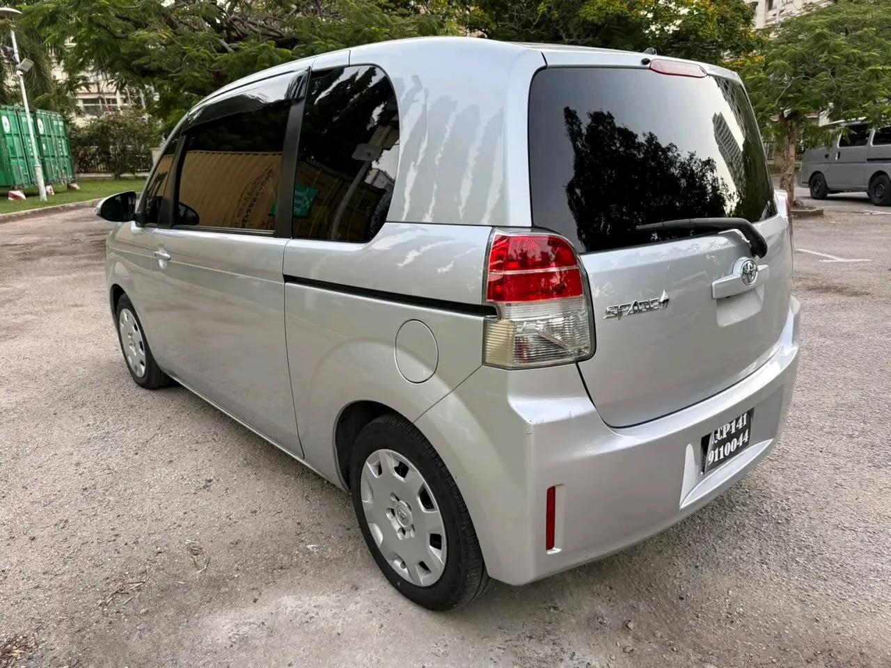 Toyota Spade 2014 thumbnail 5