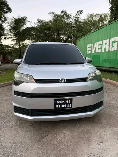 Toyota Spade 2014