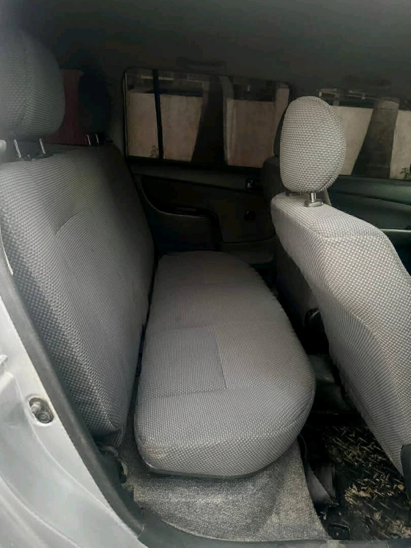Toyota Succeed Van 2010 (1490cc) with Android TV thumbnail 7