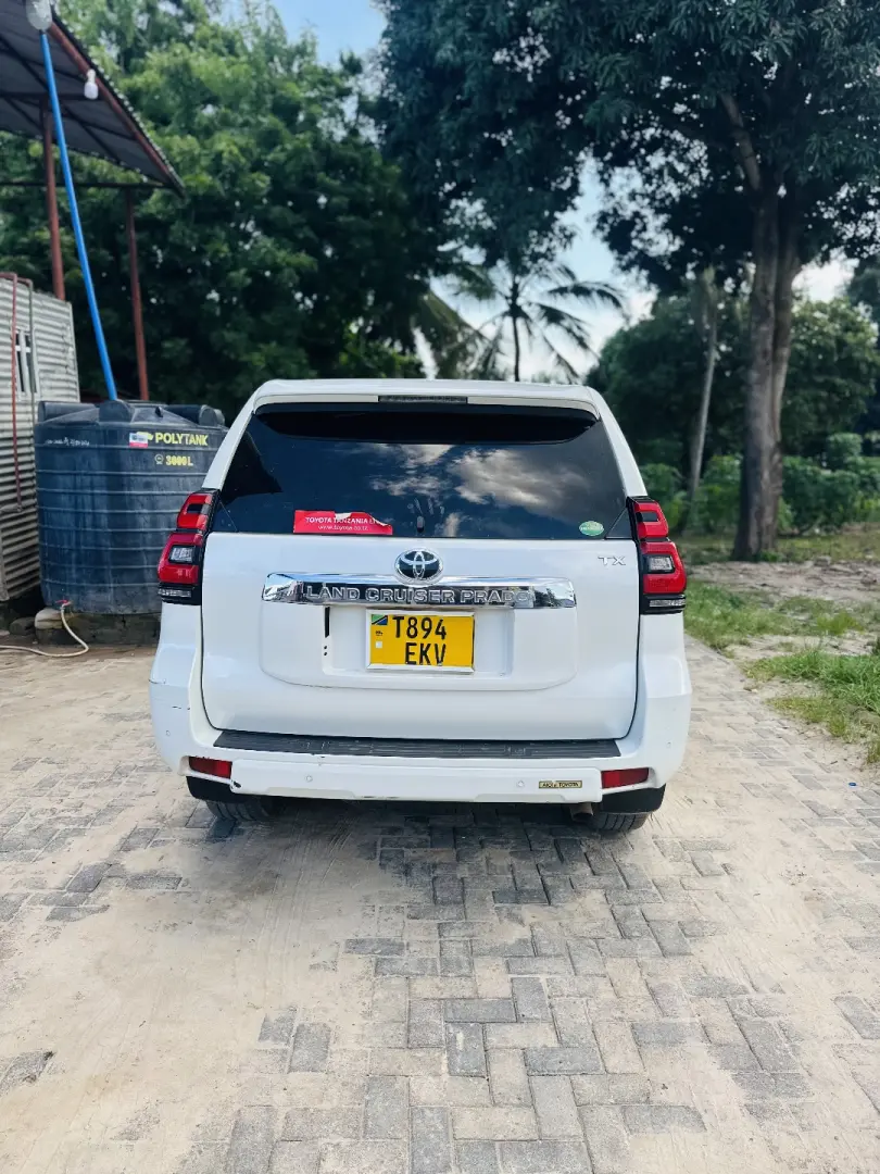 Toyota Land Cruiser Prado TX 2019 thumbnail 4