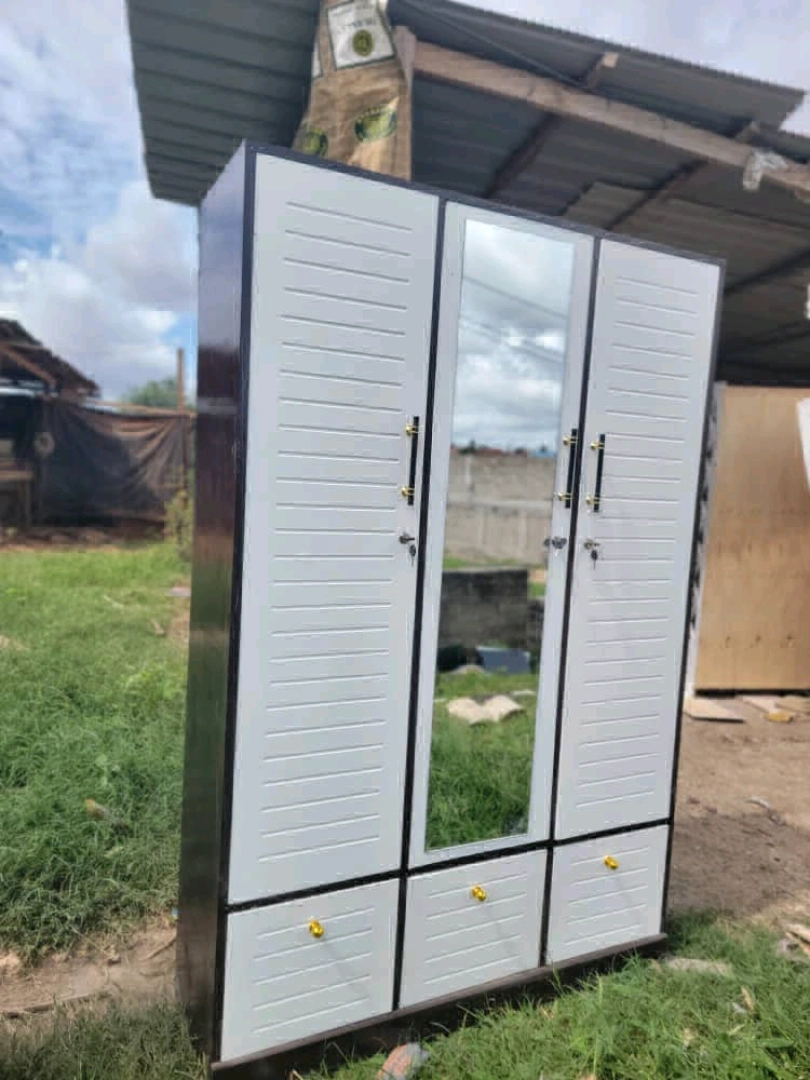 White Three-Door Wardrobe (Kabati) with Mirror thumbnail 3