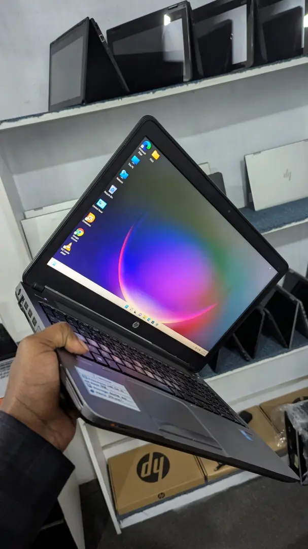 HP ProBook 650 G1 - Core i5, 8GB RAM thumbnail 2
