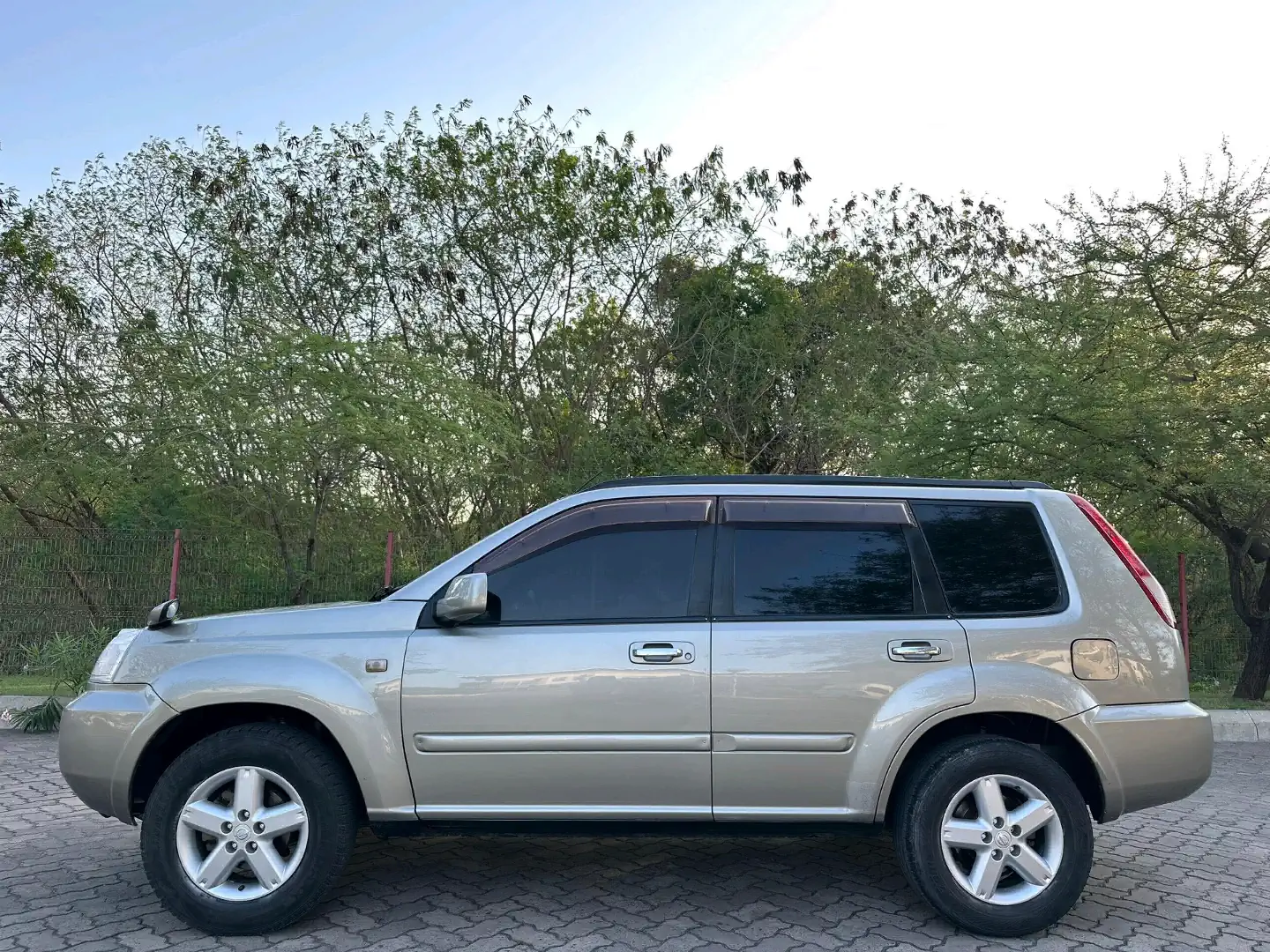 Nissan X-Trail SUV 2006, Clean Condition, Exchange Allowed thumbnail 5