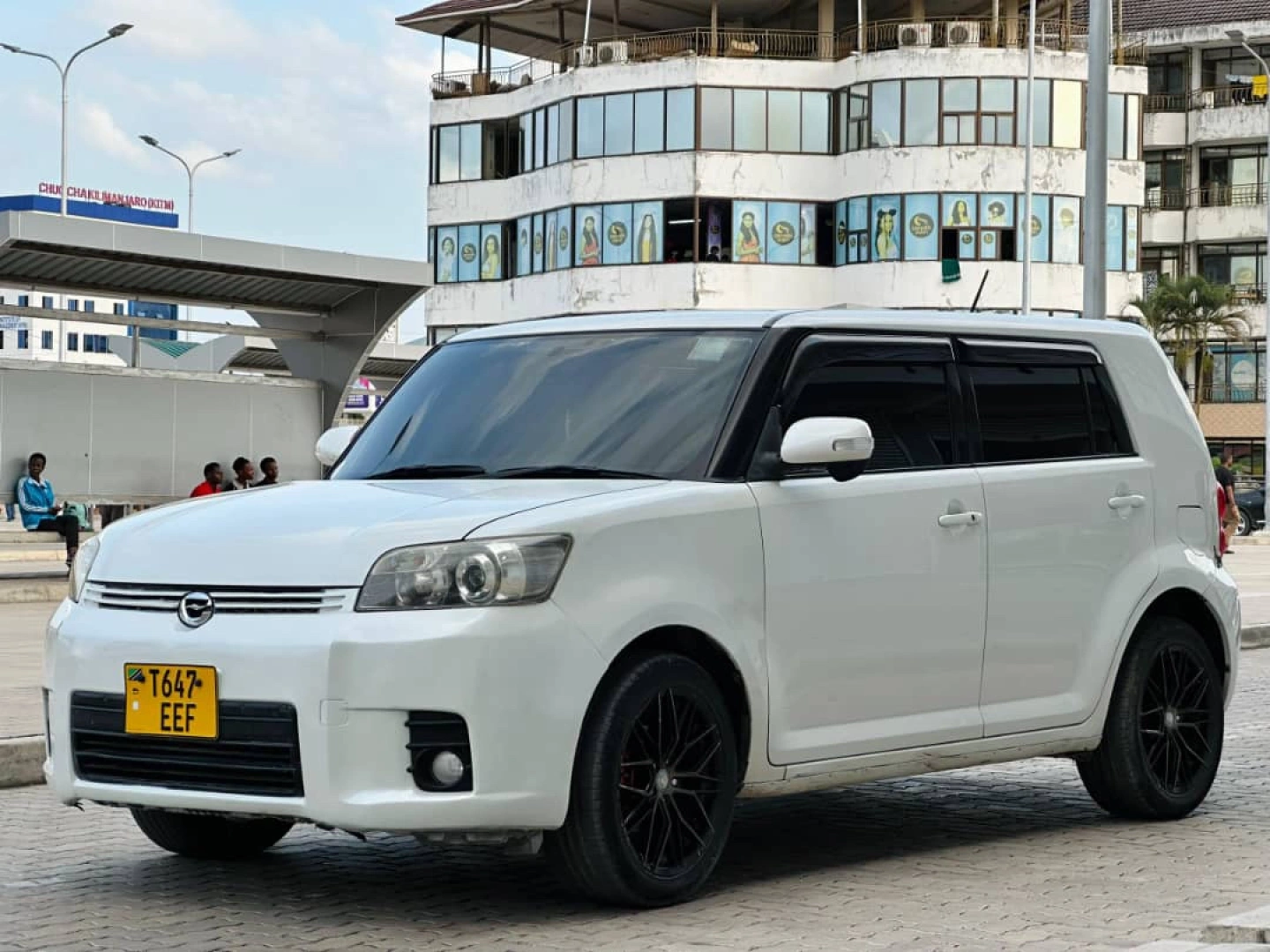 Toyota Rumion 2009 (White) - 1490 CC