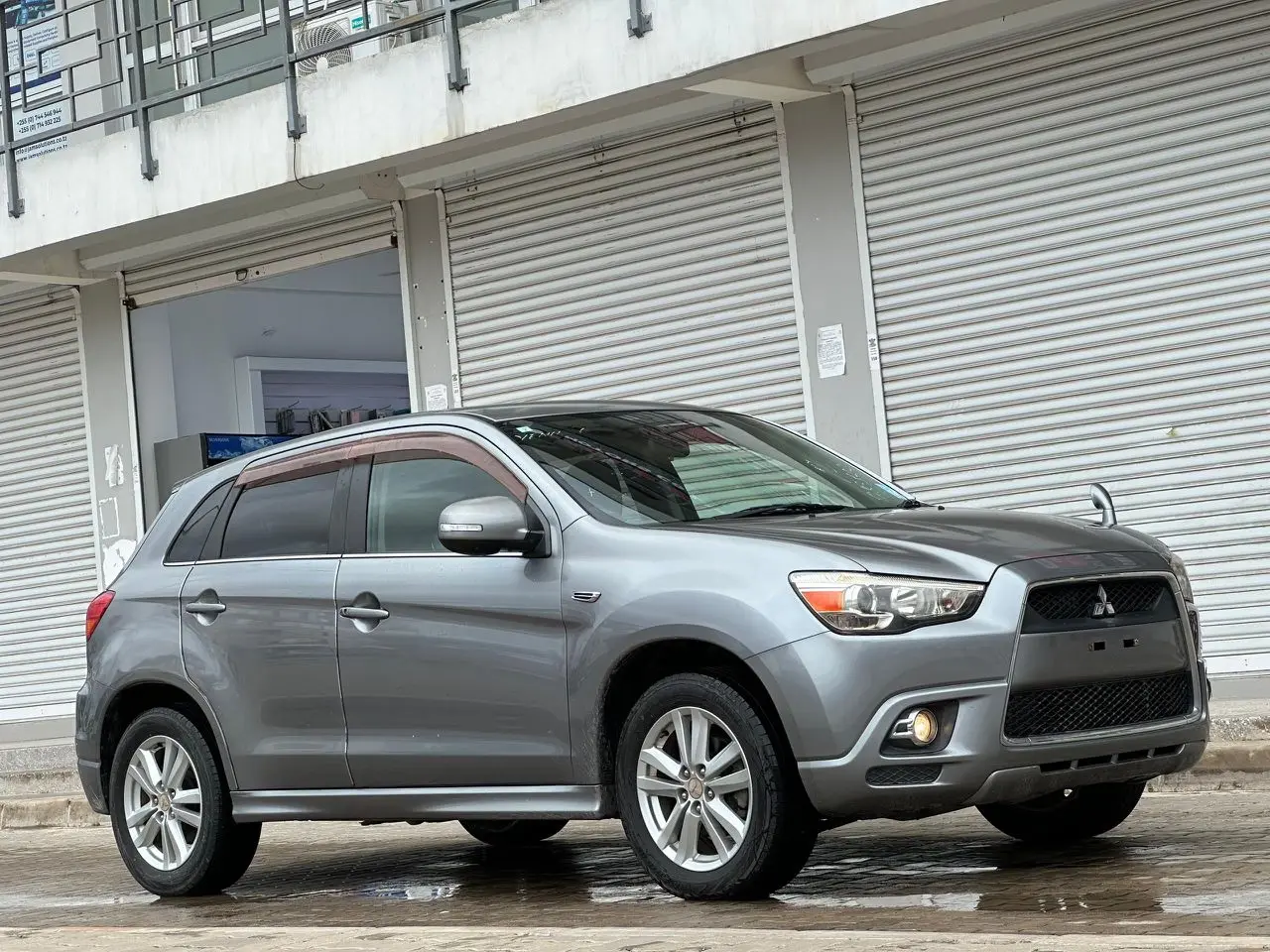 Mitsubishi RVR 2011 Grey SUV for Sale thumbnail 3