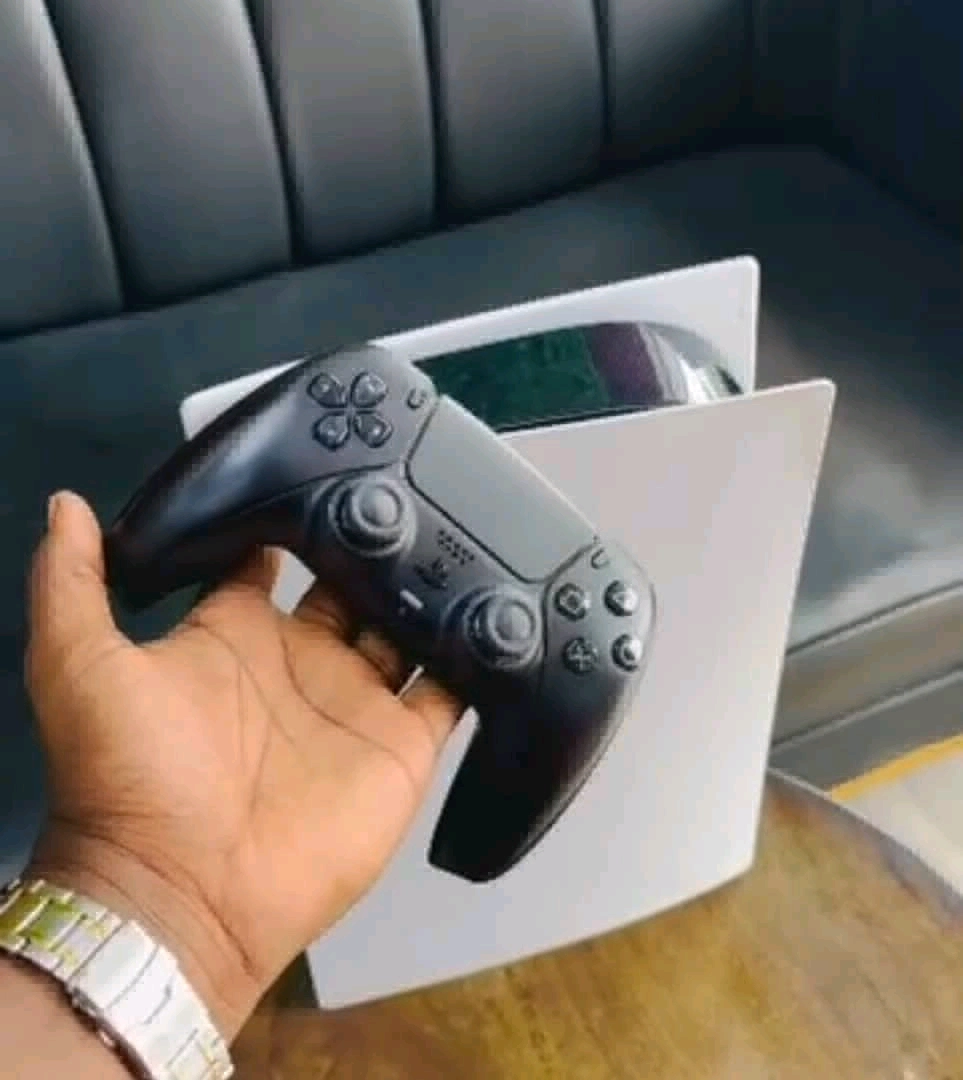 Sony PlayStation 5 (PS5) Fat Console + 2 Controllers thumbnail 2