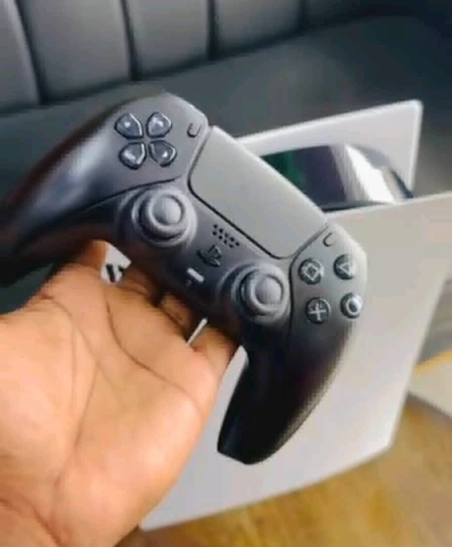 Sony PlayStation 5 (PS5) Fat Console + 2 Controllers thumbnail 3