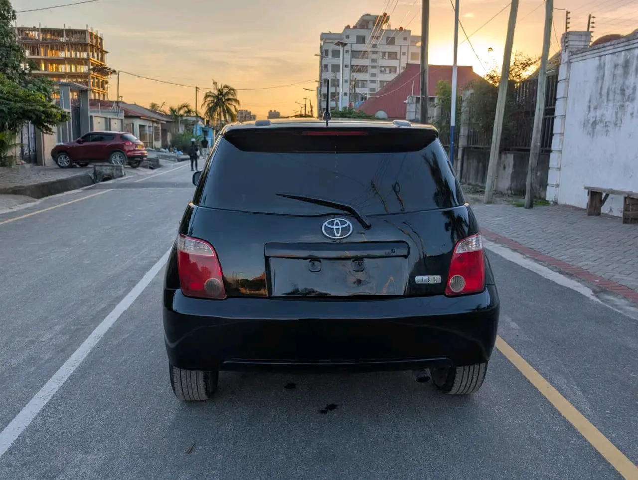 Toyota Ist (DHT) 2005 thumbnail 3