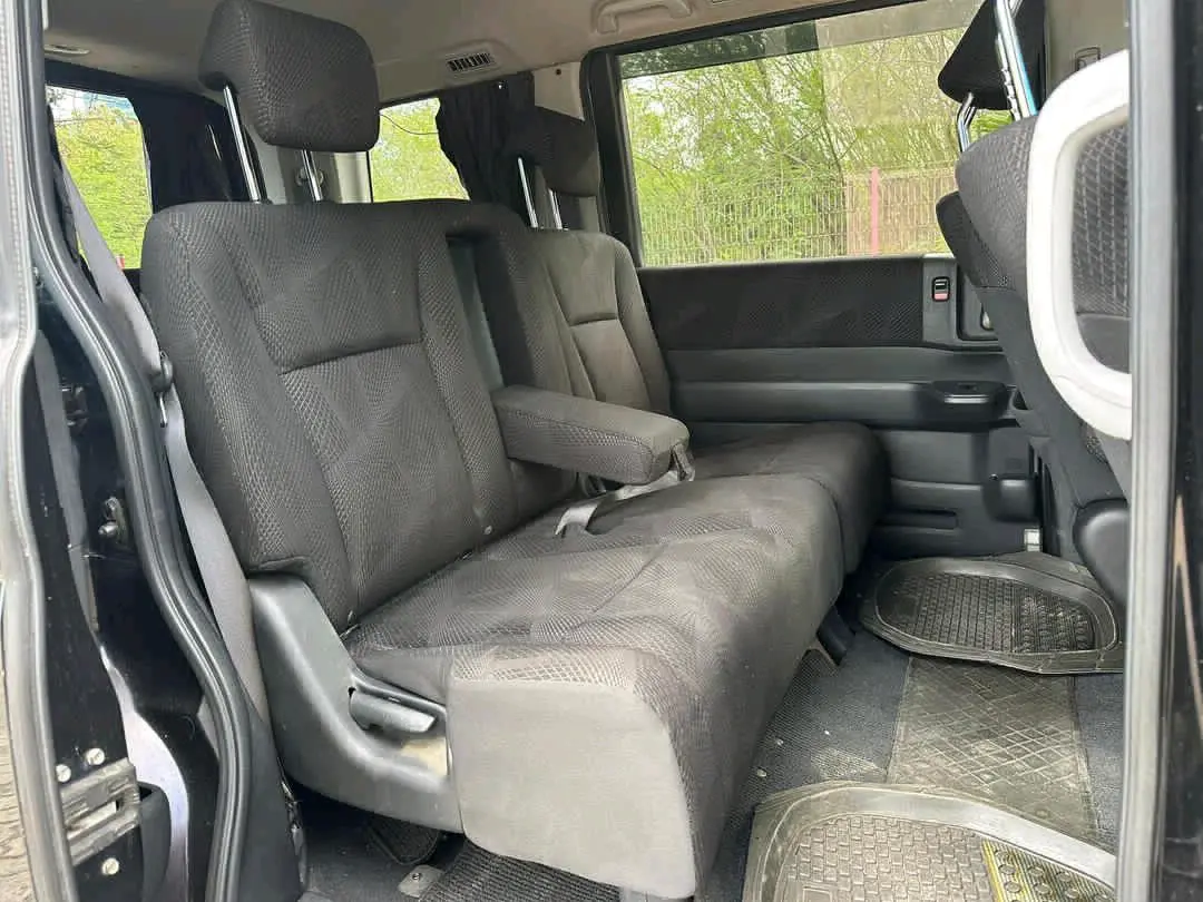 2009 Black Honda Step Wagon 2.0L AC Exchange Allowed thumbnail 6
