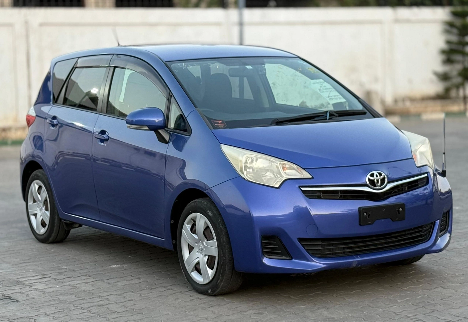Blue Toyota Ractis 2012 (Unregistered) thumbnail 6