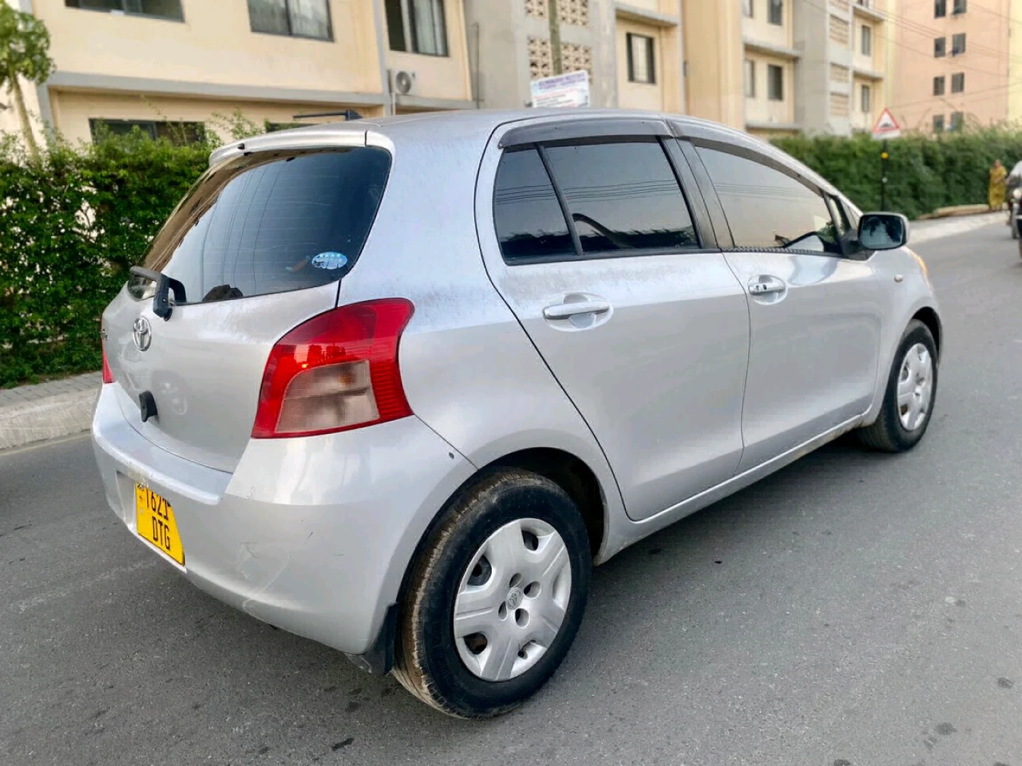 Toyota Vitz 2005 Model (990cc) Full AC