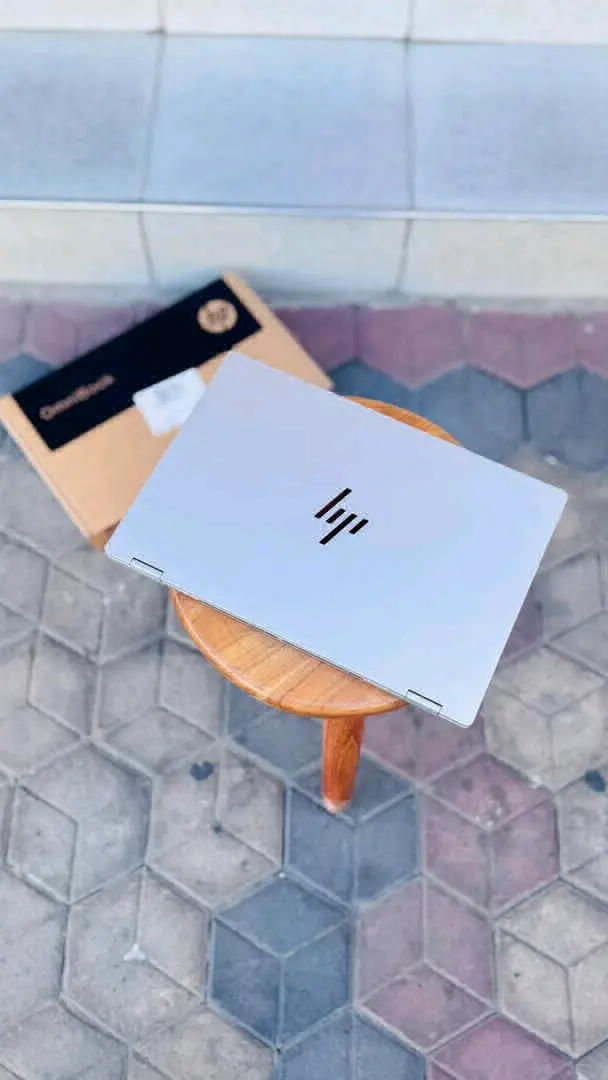 HP Omni 7 Flip AI Laptop