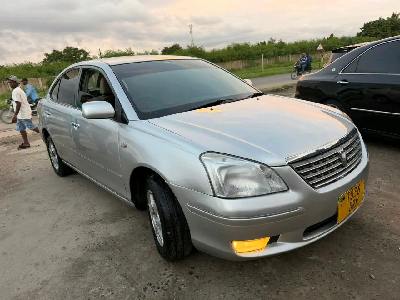 Toyota Premio F 2004 thumbnail 2