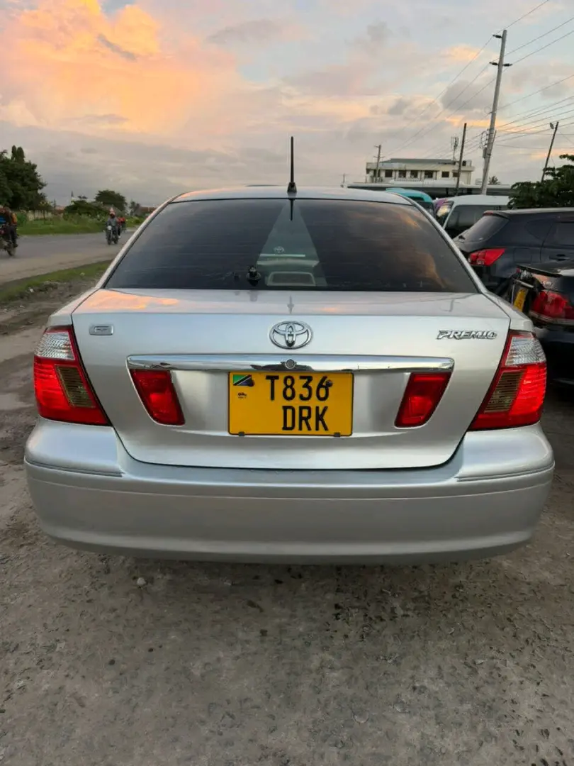 Toyota Premio F 2004 thumbnail 5