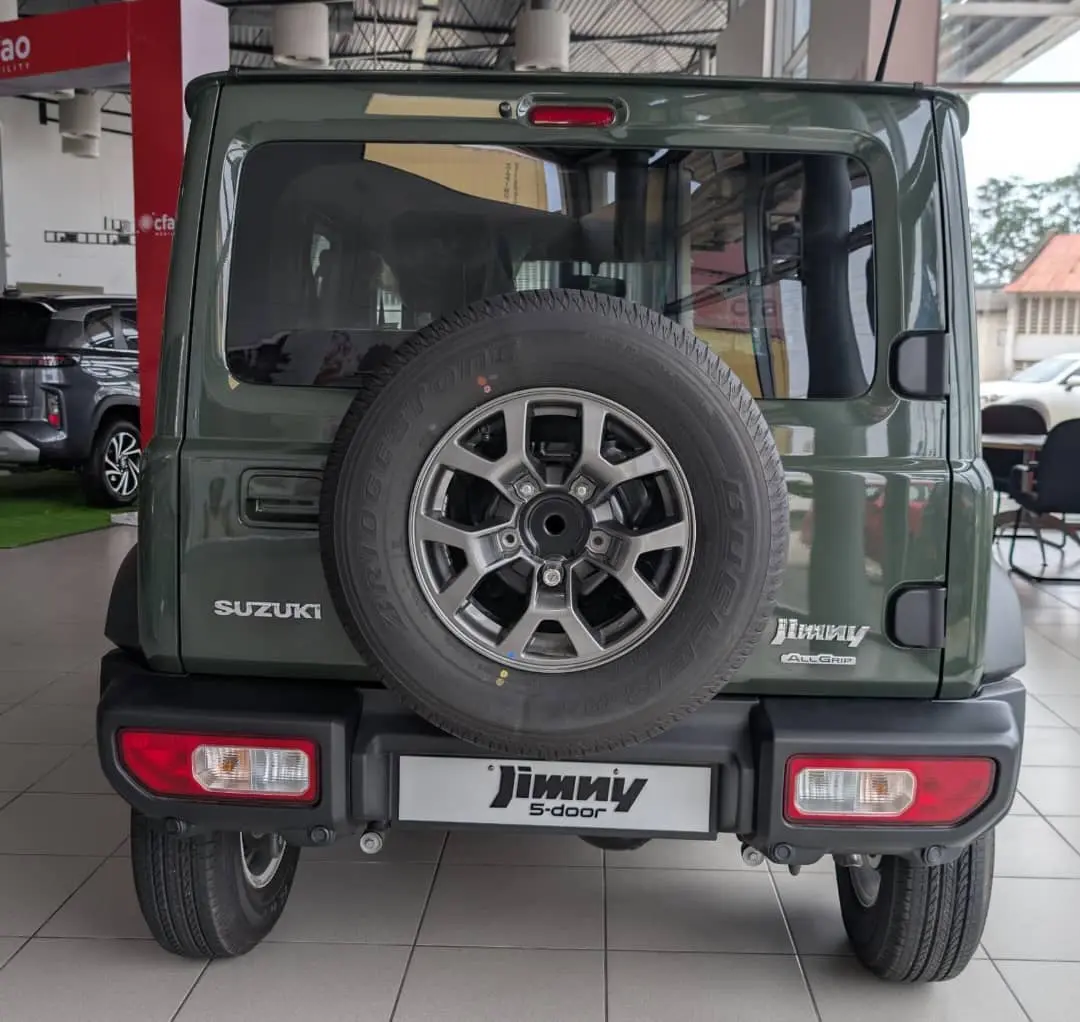 Suzuki Jimny 5-Door 2025 thumbnail 3
