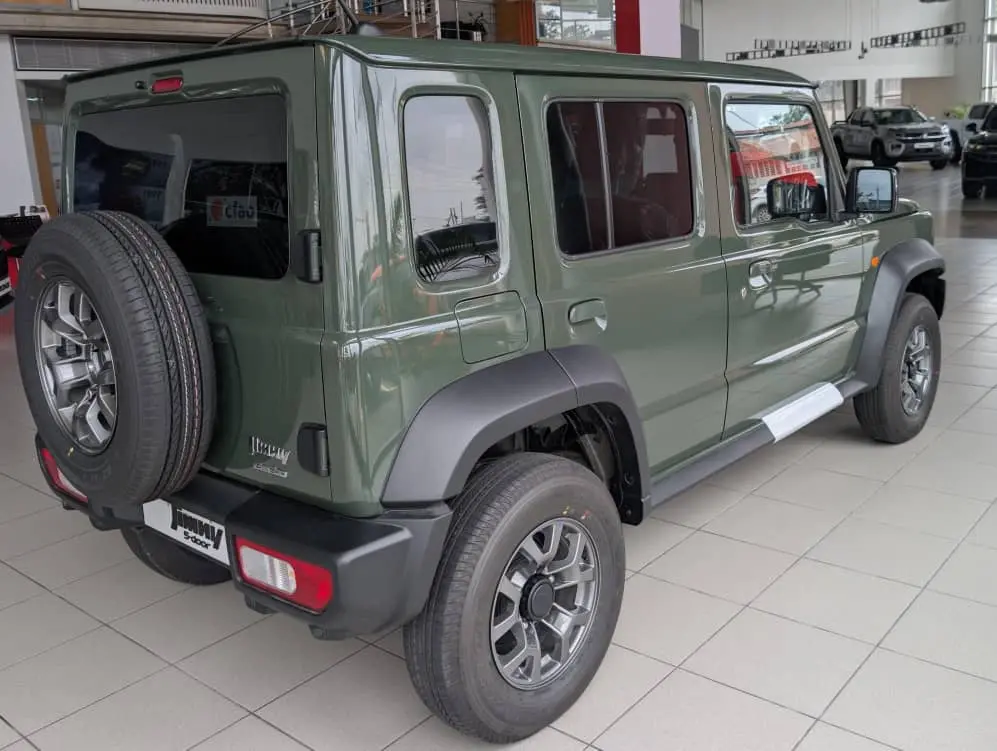 Suzuki Jimny 5-Door 2025 thumbnail 4
