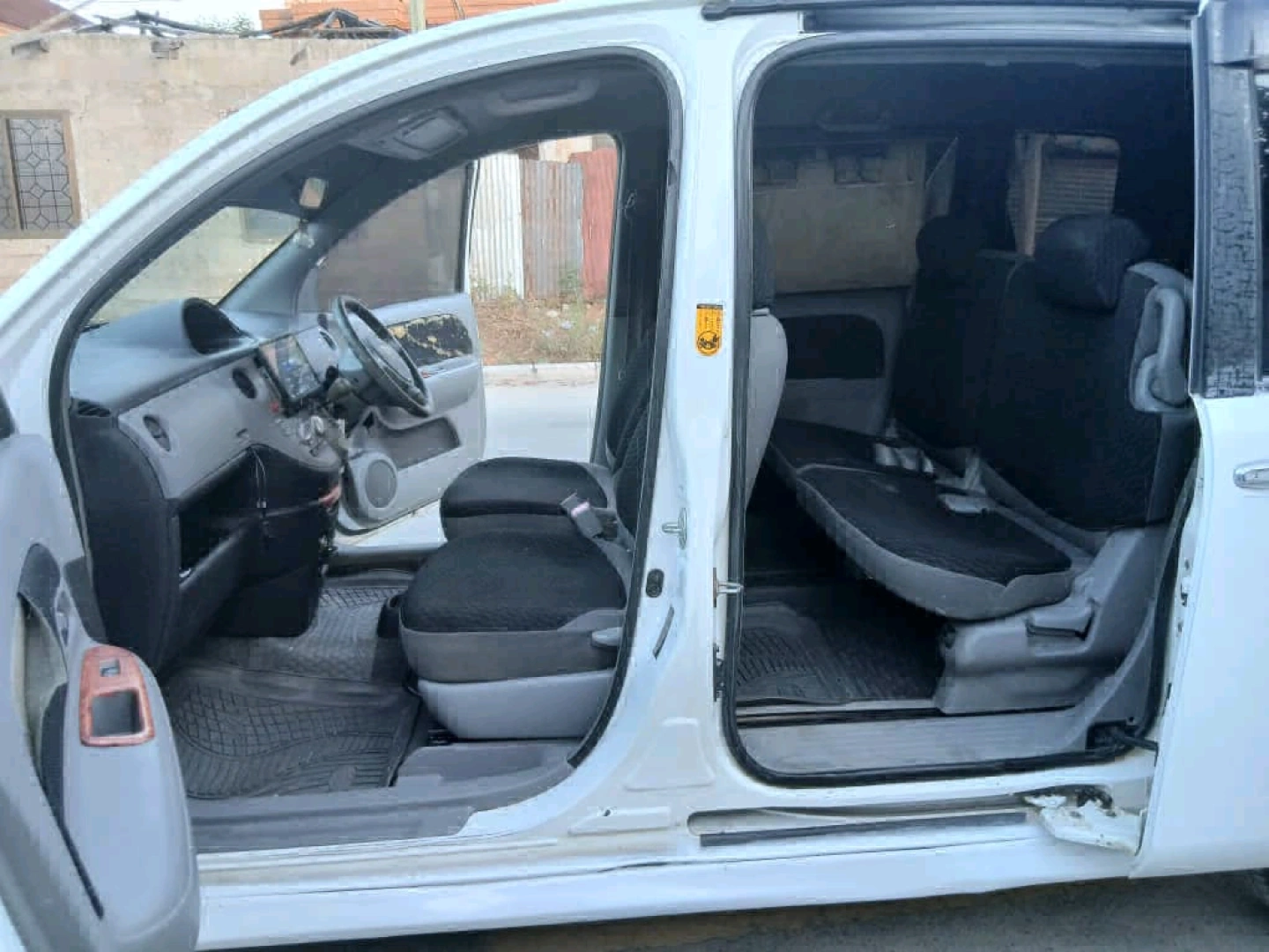Toyota Sienta 2005 Pearl White (Reg DRB) thumbnail 7