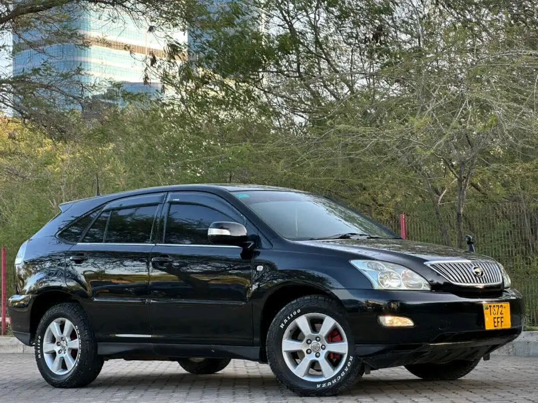 Toyota Harrier 2006 Black for Sale thumbnail 3