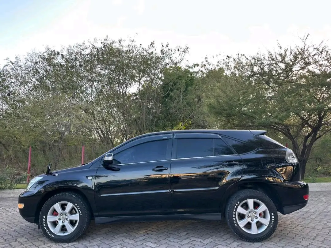Toyota Harrier 2006 Black for Sale thumbnail 7