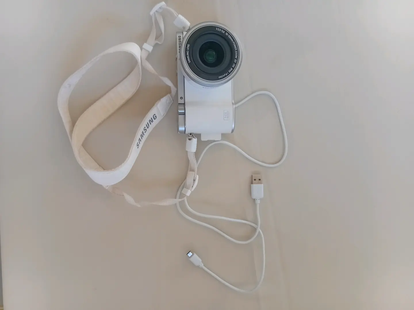 Samsung NX Mini Mirrorless Digital Camera
