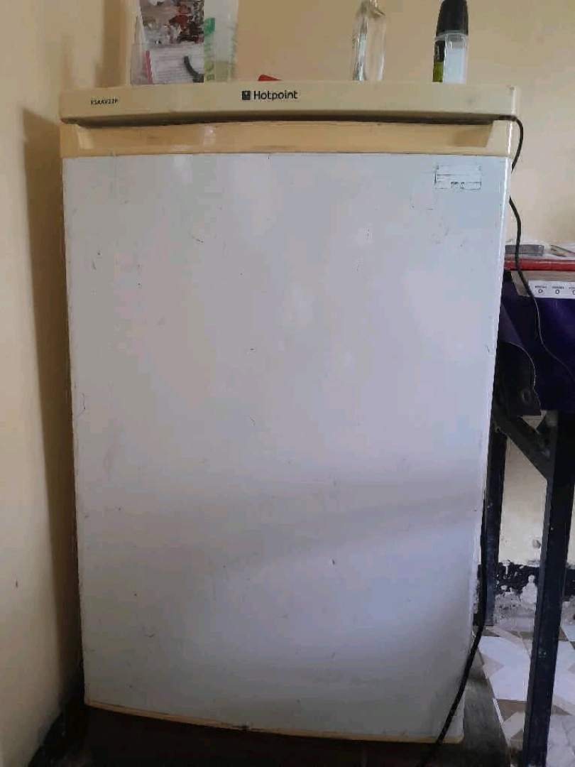 Hotpoint Single-Door Refrigerator