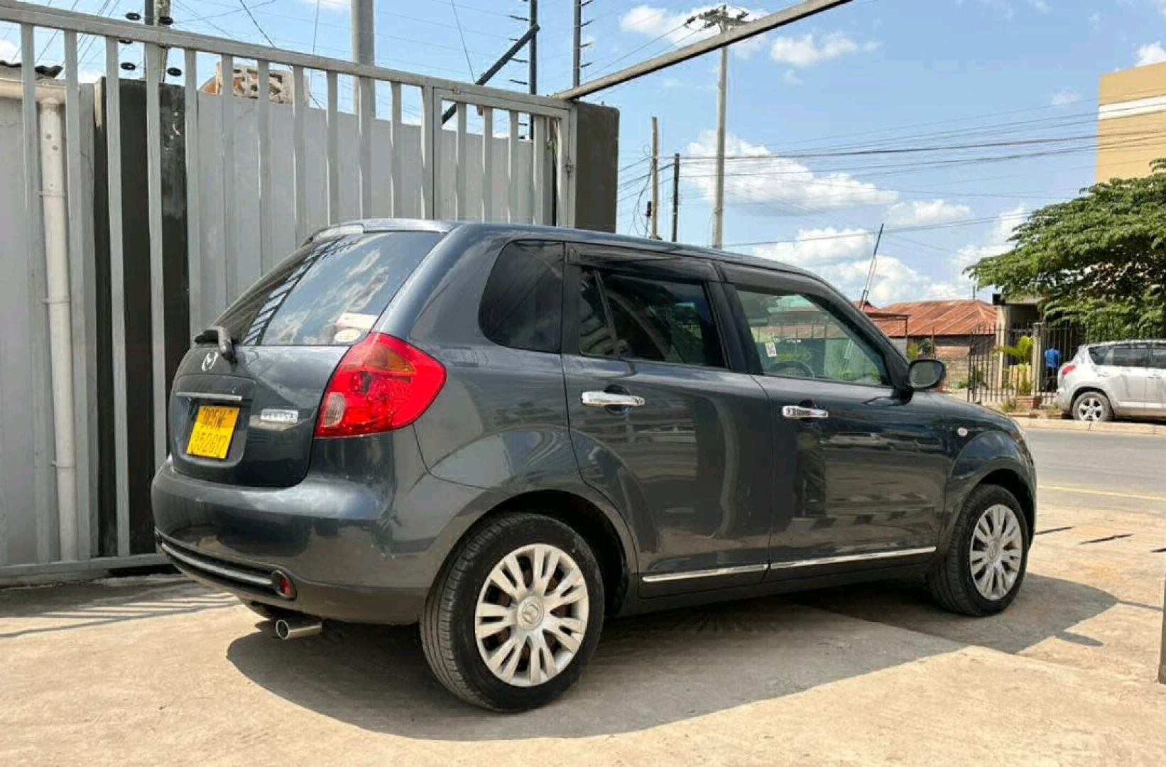 Mazda Verissa 2012 Unregistered (85k km) thumbnail 2