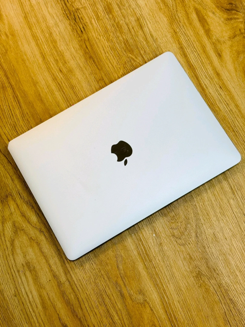 Apple MacBook Pro M2 (2022) 8GB/256GB 13-inch thumbnail 2
