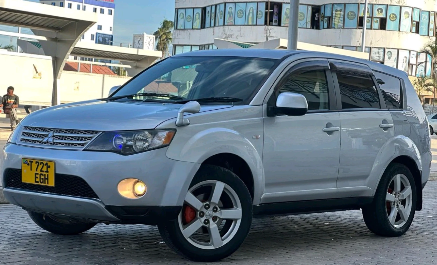 Mitsubishi Outlander SUV 2008 (CC 2350)