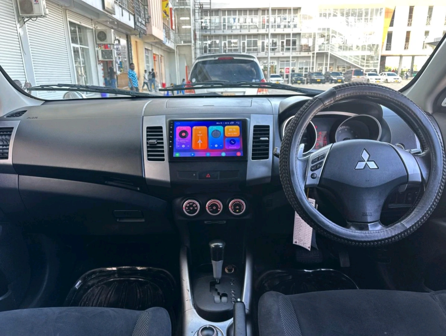 Mitsubishi Outlander SUV 2008 (CC 2350) thumbnail 9