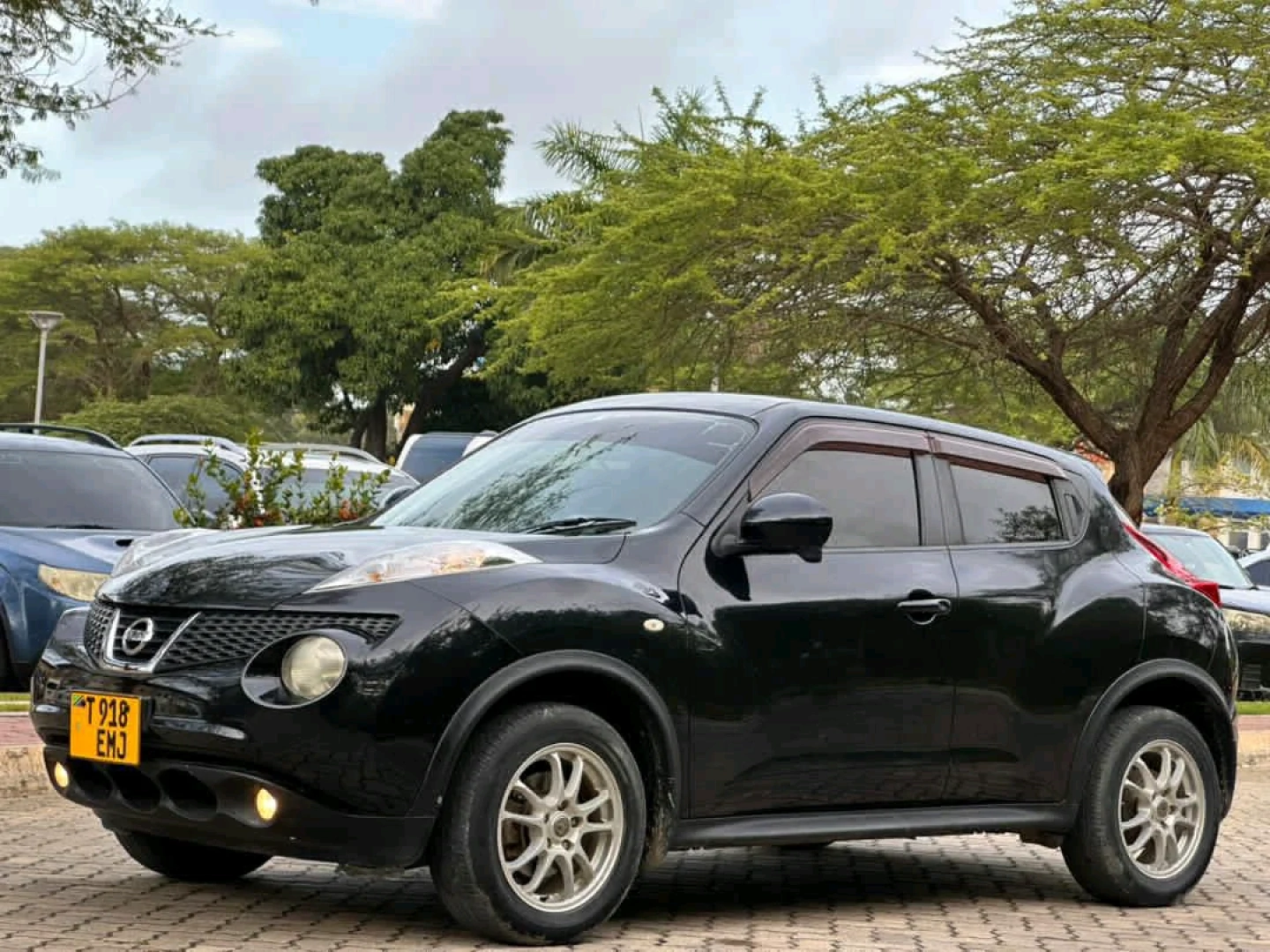 Nissan Juke Black 2010 Model thumbnail 6