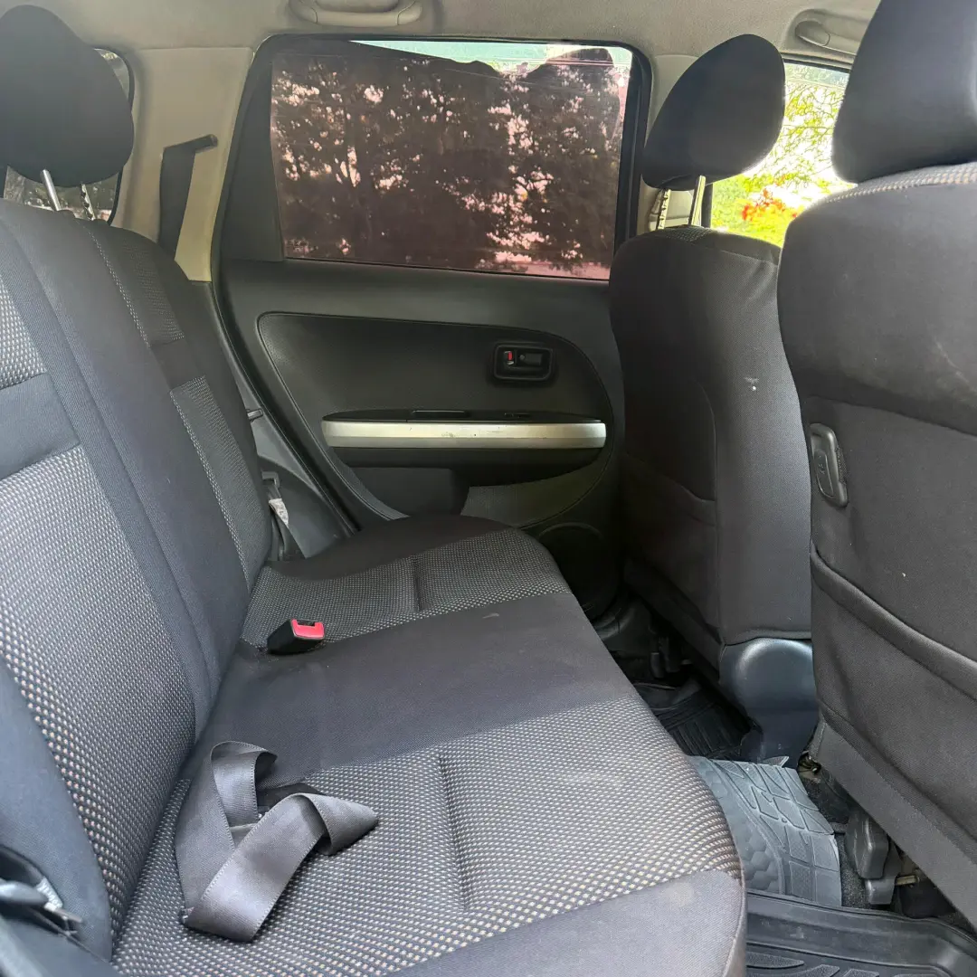 Toyota Ist 2004, 14.8M TZS thumbnail 6