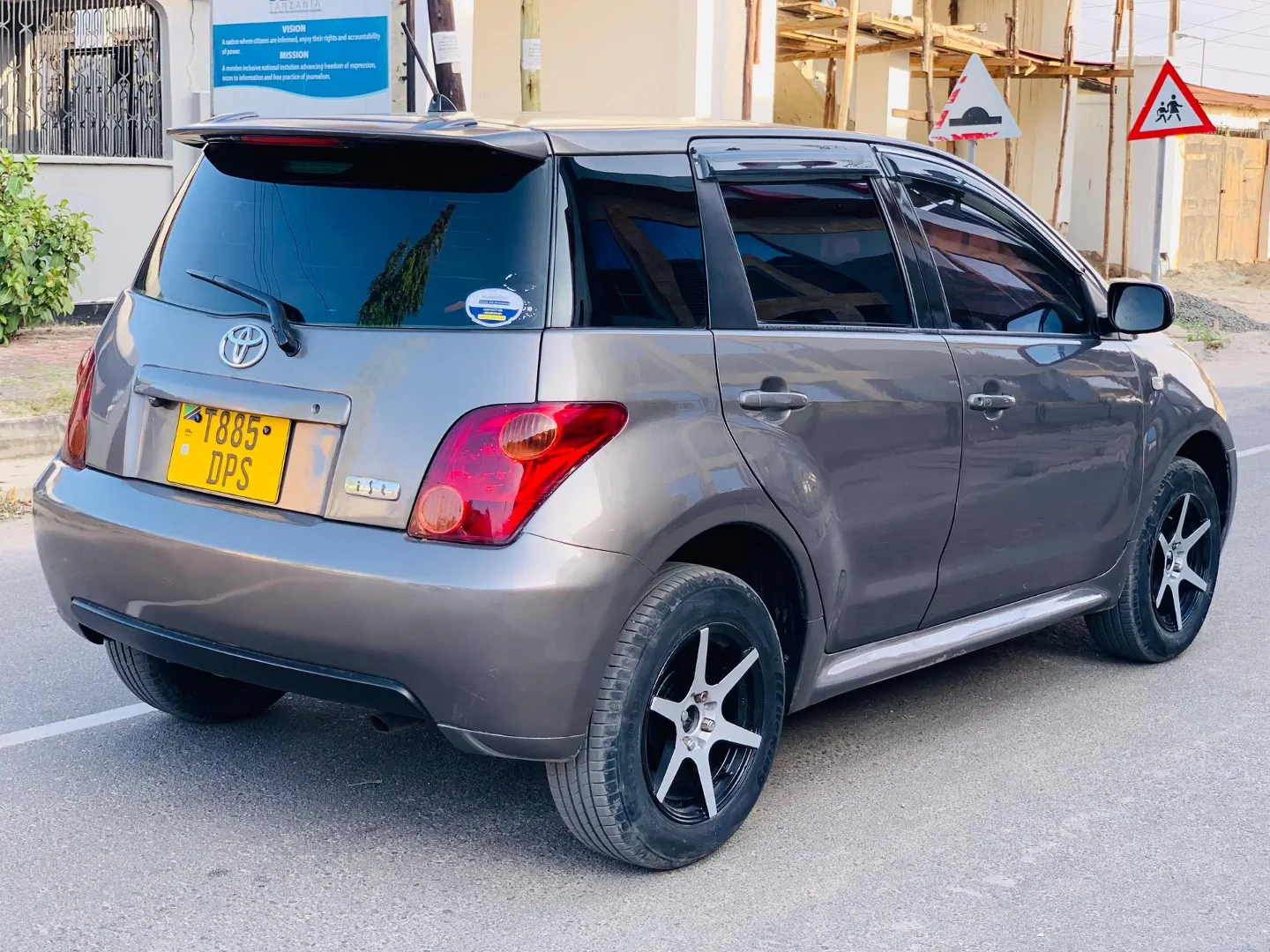 Toyota Ist 2006 Automatic for Sale thumbnail 2