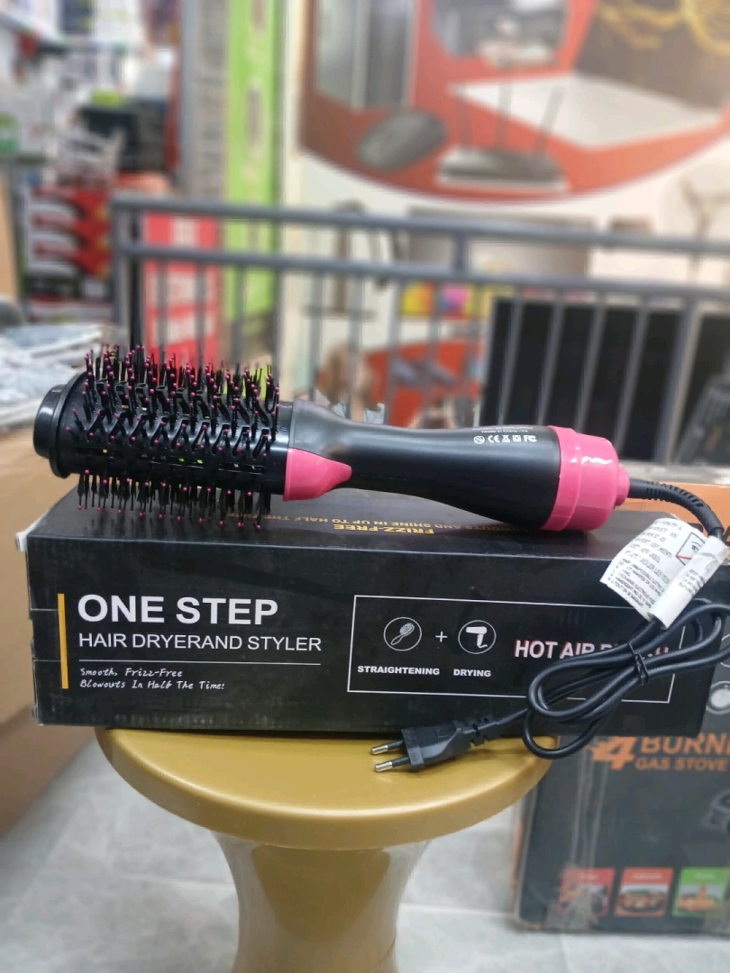 One Step Hair Dryer and Styler Hot Air Brush
